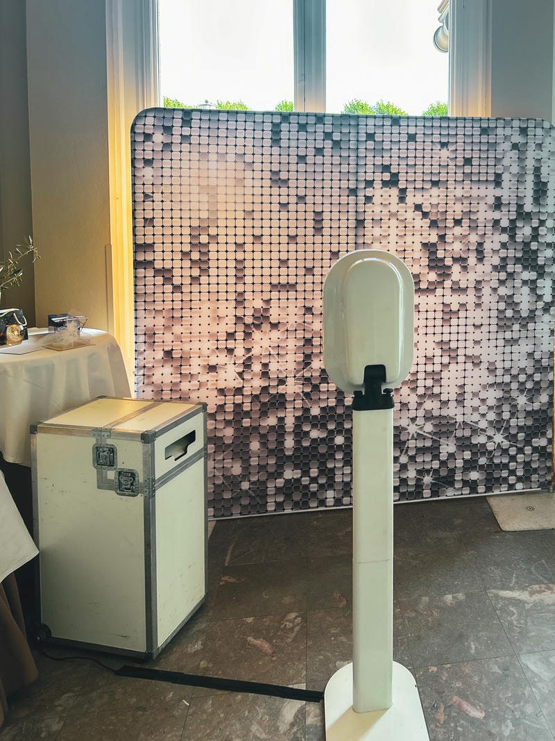 Photobooth Met Roze Achterwand