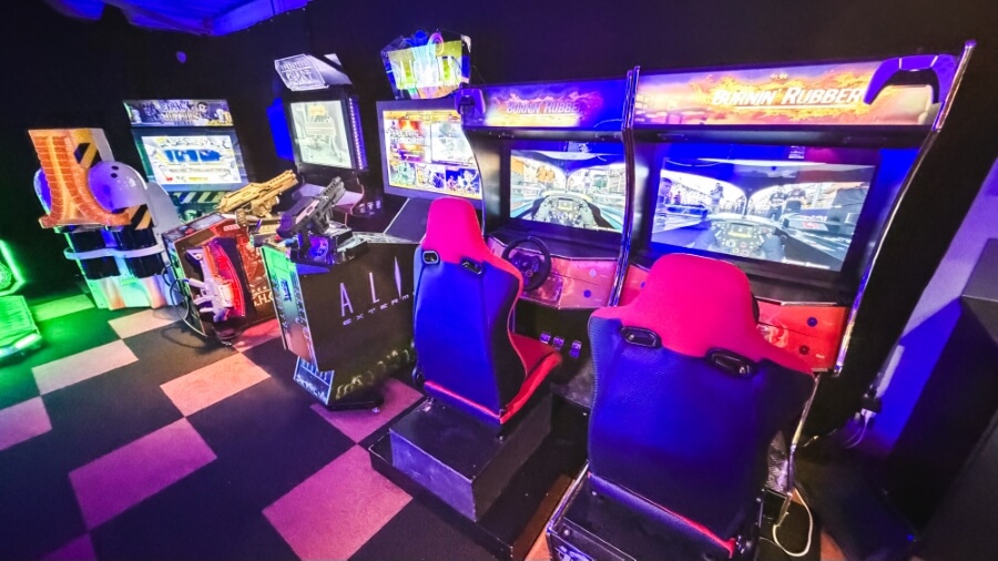 Leusden Lounge en borrel ruimte voor kinderfeestjes en familiedagen en familiefeesten met klassieke games